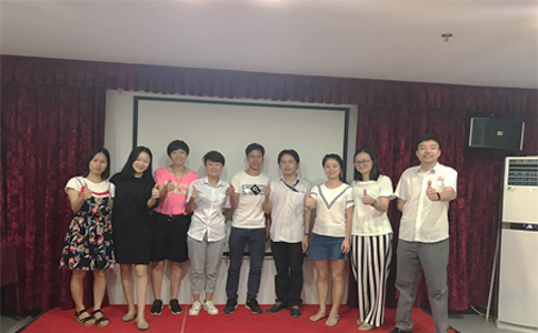  通發(fā)激光的家人們和各位美女初次見面！